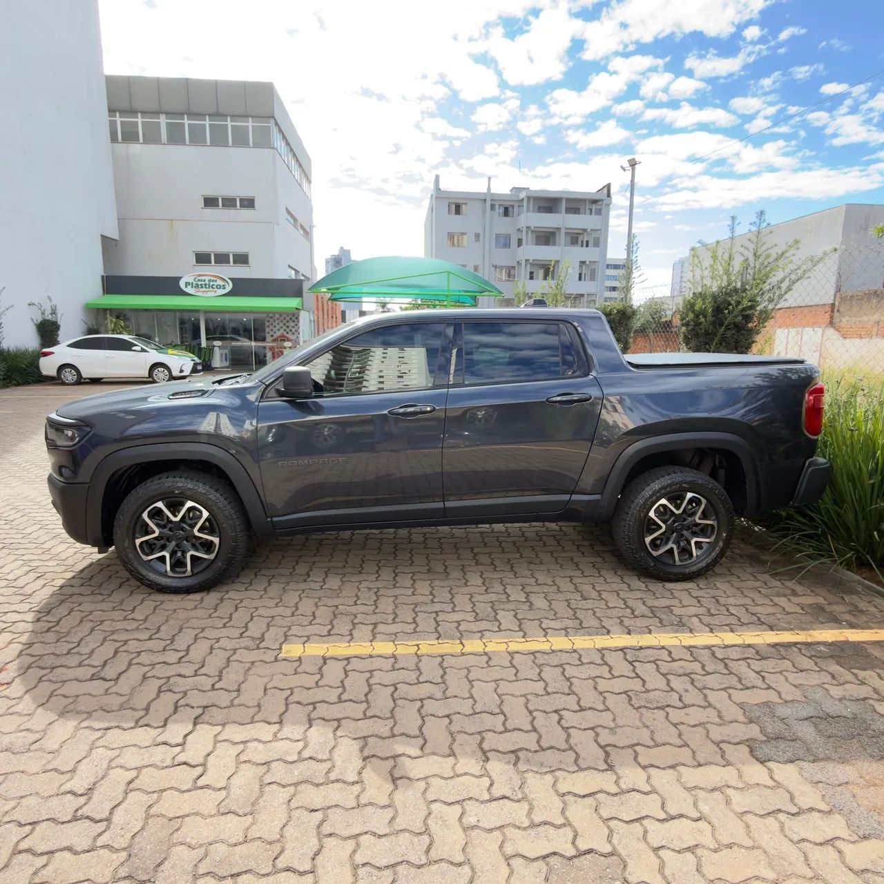 🛻 RAM Rampage Rebel 4X4 Diesel 2025 — impecável, top de linha! — foto 3