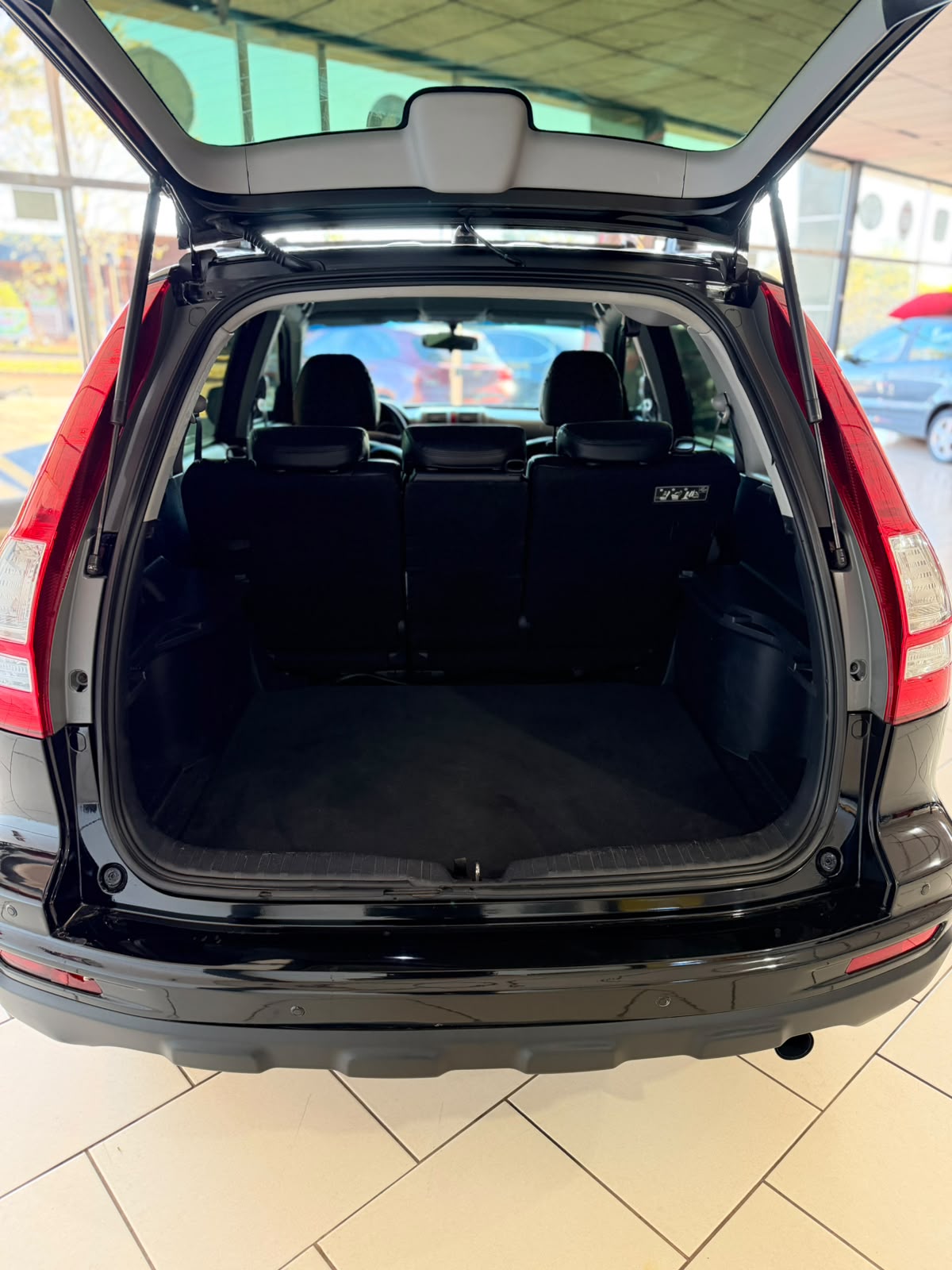 🚙 Honda CR-V Preta — bancos em couro, automático, impecável! — foto 9